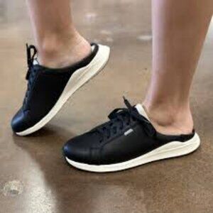 Naot Radon Women's Slip-On Leather Sneakers Black Leather Size Women 37 (6-6.5)
